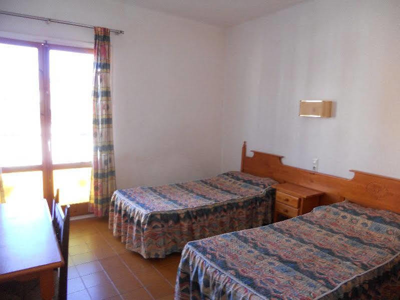 Hostal Juan Ramon Lloret de Mar Exteriör bild